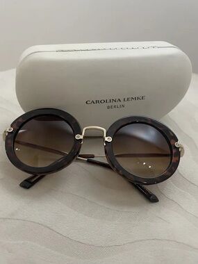 Carolina Lemke round glasses 2011